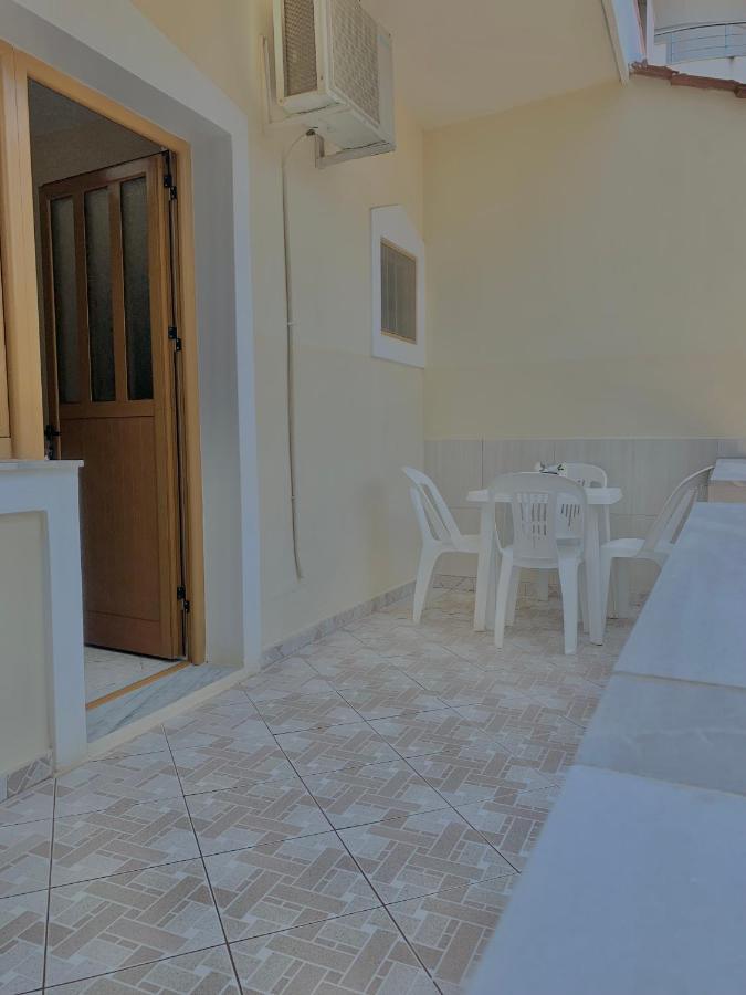 Ava'S Guesthouse Ksamil Buitenkant foto